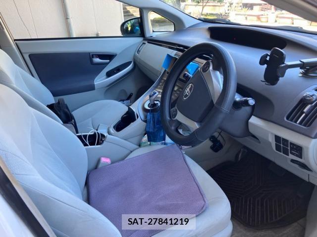 Toyota PRIUS 2010-09 8246405-9
