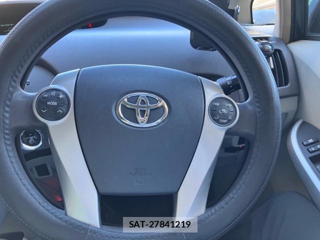 Toyota PRIUS 2010-09 8246405-11