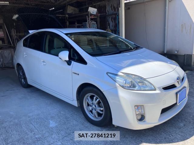 Toyota PRIUS 2010-09 8246405-1