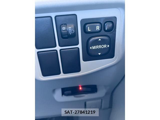 Toyota PRIUS 2010-09 8246405-18