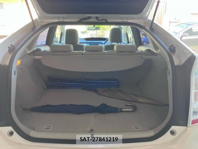 Toyota PRIUS 2010-09 8246405-3
