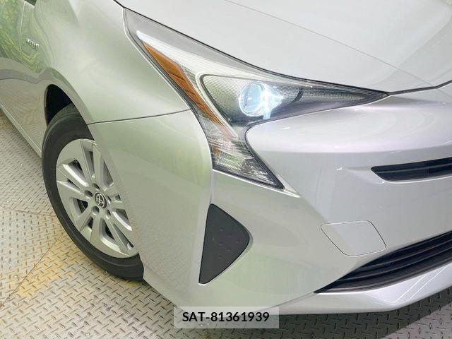 Toyota PRIUS 2016-10 8246385-11