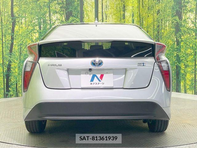 Toyota PRIUS 2016-10 8246385-14