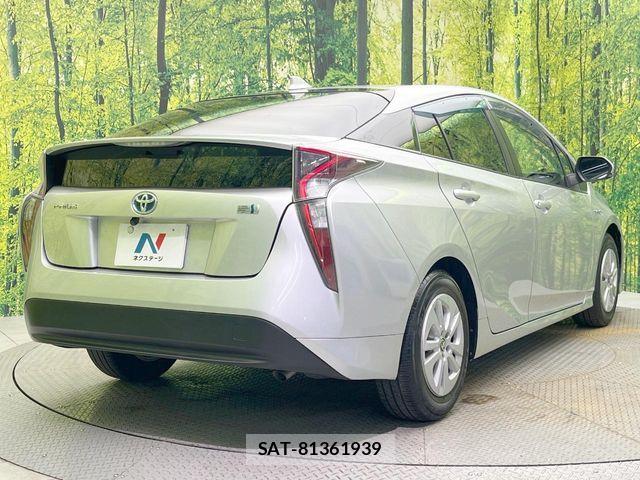 Toyota PRIUS 2016-10 8246385-16