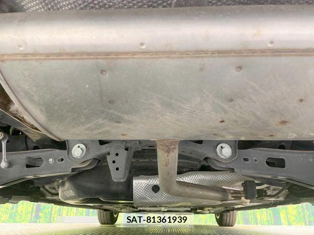 Toyota PRIUS 2016-10 8246385-18