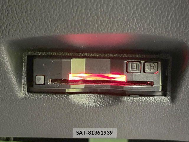 Toyota PRIUS 2016-10 8246385-6