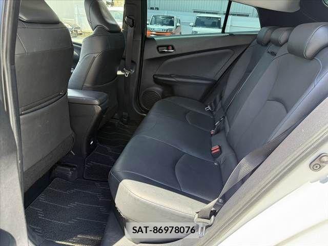 Toyota PRIUS 2021-12 8246370-18