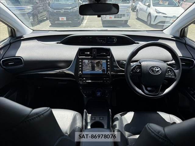 Toyota PRIUS 2021-12 8246370-1
