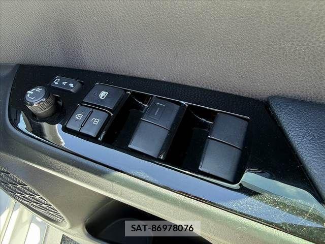 Toyota PRIUS 2021-12 8246370-21
