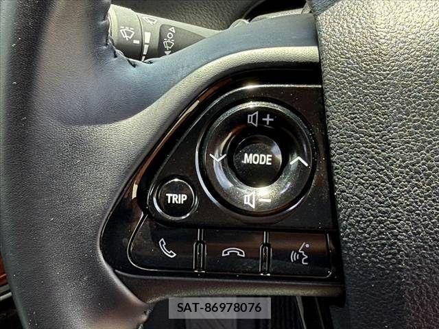 Toyota PRIUS 2021-12 8246370-24