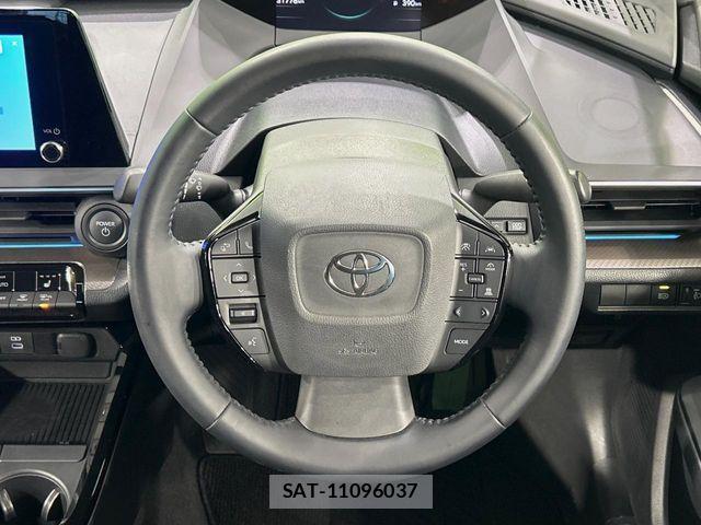 Toyota PRIUS 2023-05 8246365-10