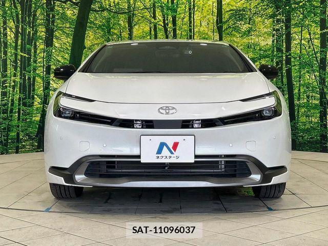 Toyota PRIUS 2023-05 8246365-13