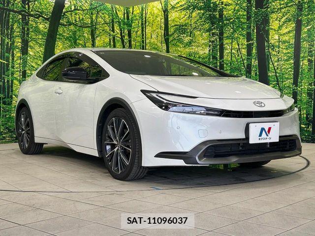 Toyota PRIUS 2023-05 8246365-15