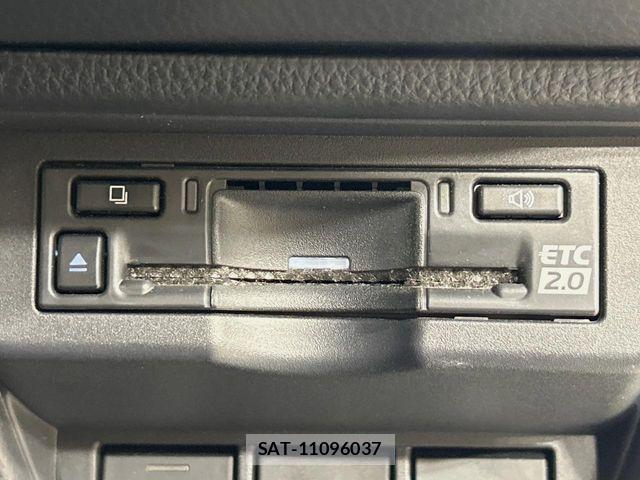Toyota PRIUS 2023-05 8246365-6