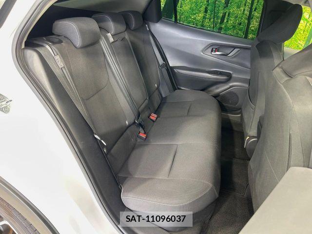 Toyota PRIUS 2023-05 8246365-8