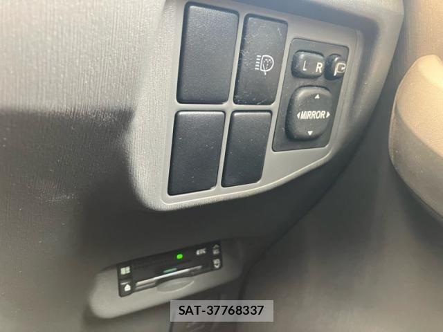 Toyota PRIUS 2010-08 8246354-8