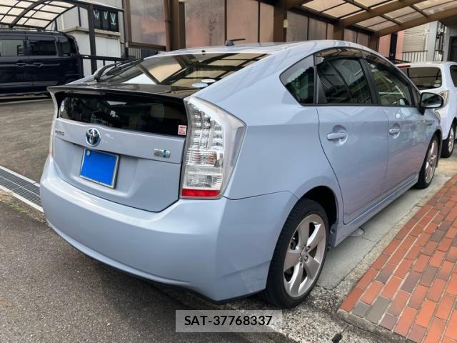 Toyota PRIUS 2010-08 8246354-3