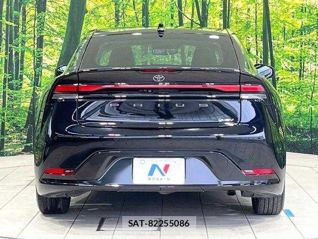 Toyota PRIUS 2023-03 8246357-14