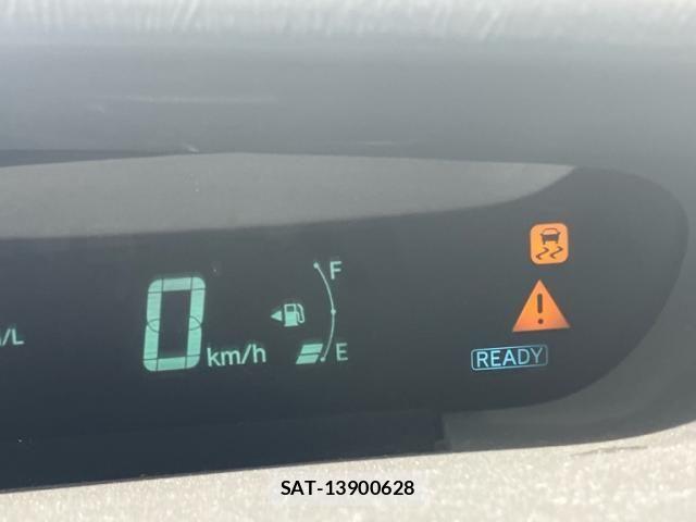 Toyota PRIUS 2014-02 8246404-11