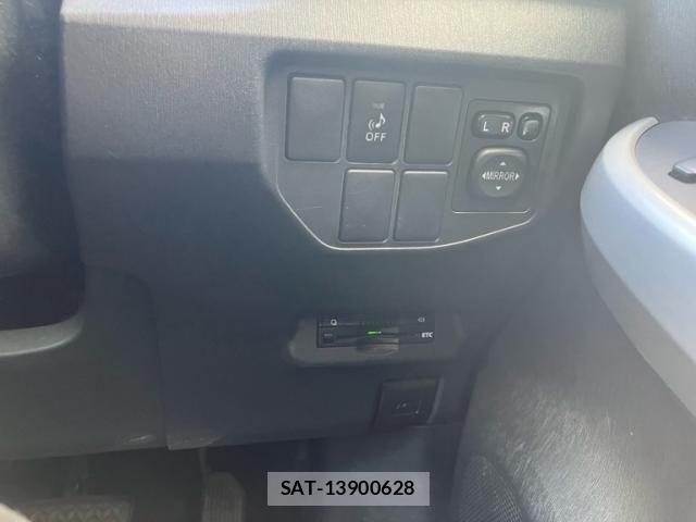 Toyota PRIUS 2014-02 8246404-14
