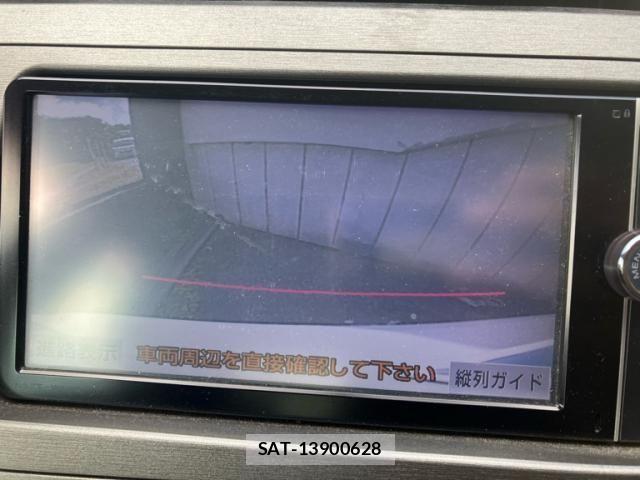 Toyota PRIUS 2014-02 8246404-17