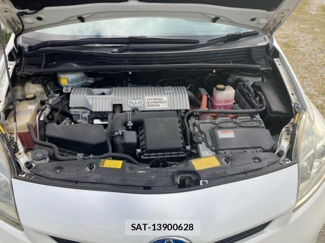 Toyota PRIUS 2014-02 8246404-20