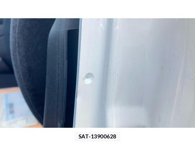 Toyota PRIUS 2014-02 8246404-21