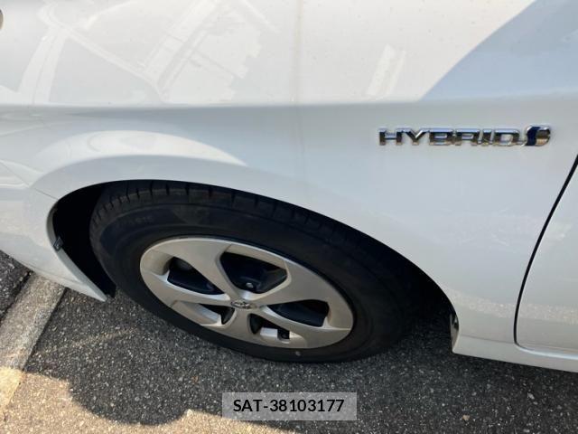 Toyota PRIUS 2012-07 8246406-9