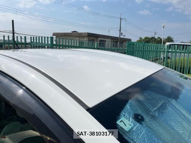 Toyota PRIUS 2012-07 8246406-2