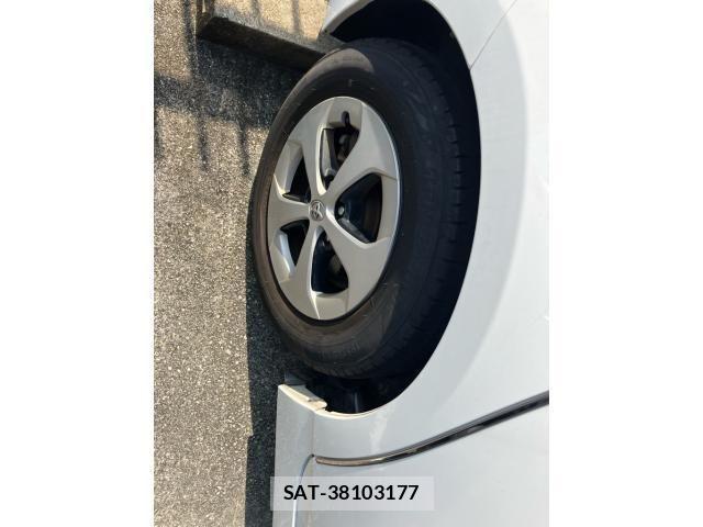 Toyota PRIUS 2012-07 8246406-5