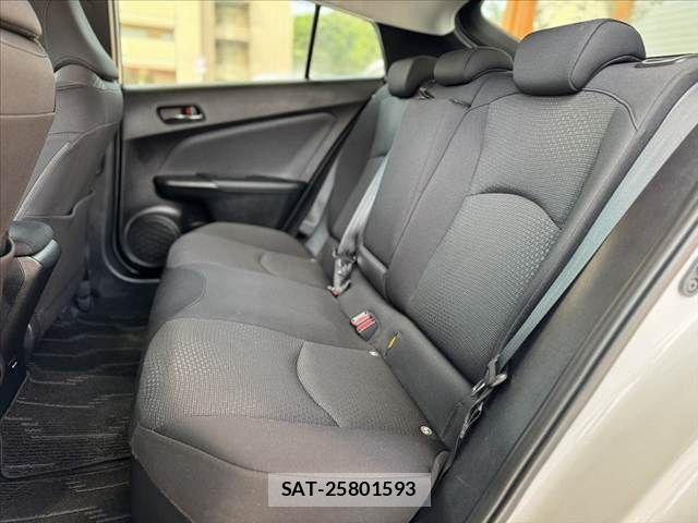 Toyota PRIUS 2022-05 8246375-17