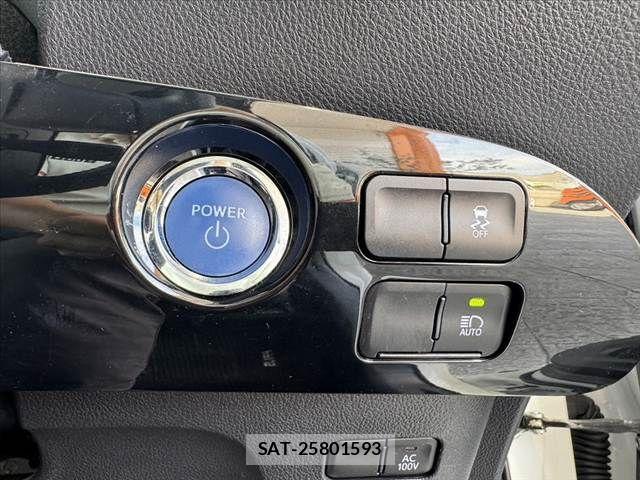 Toyota PRIUS 2022-05 8246375-21