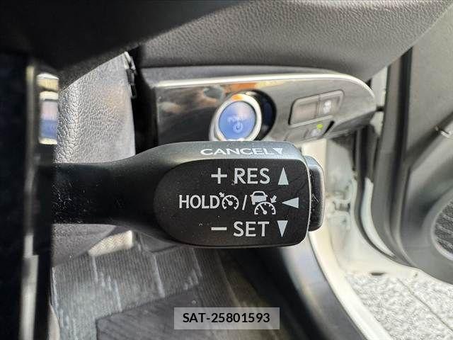 Toyota PRIUS 2022-05 8246375-23