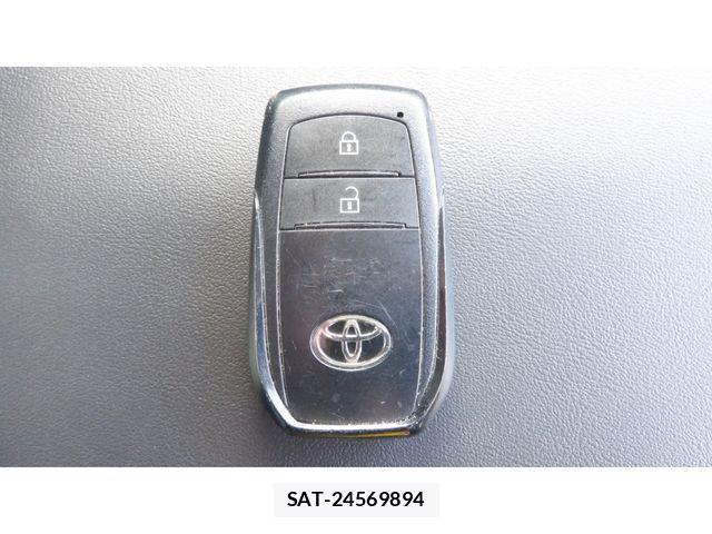 Toyota PRIUS 2023-11 8246371-25