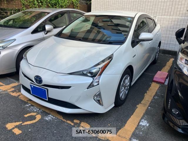 Toyota PRIUS 2017-06 8246382-0