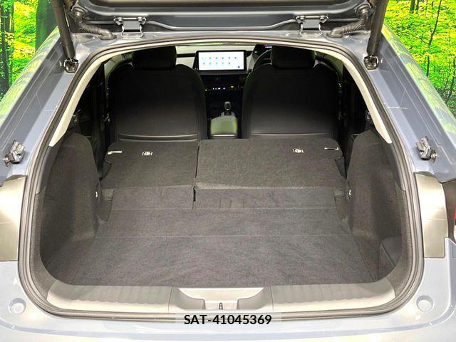 Toyota PRIUS 2024-10 8246351-10