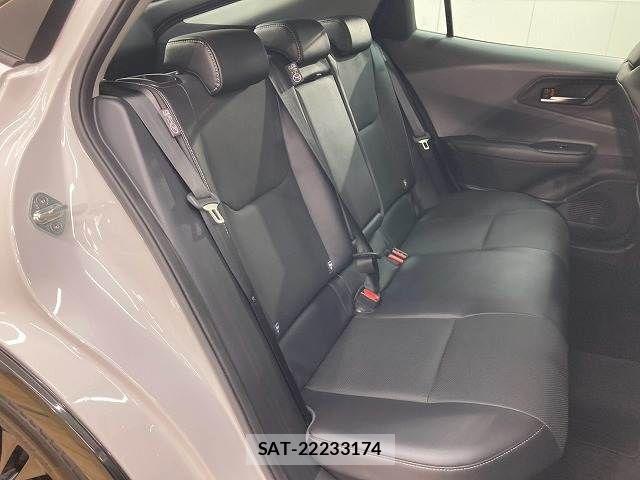 Toyota PRIUS 2023-11 8246358-11