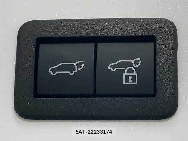 Toyota PRIUS 2023-11 8246358-7