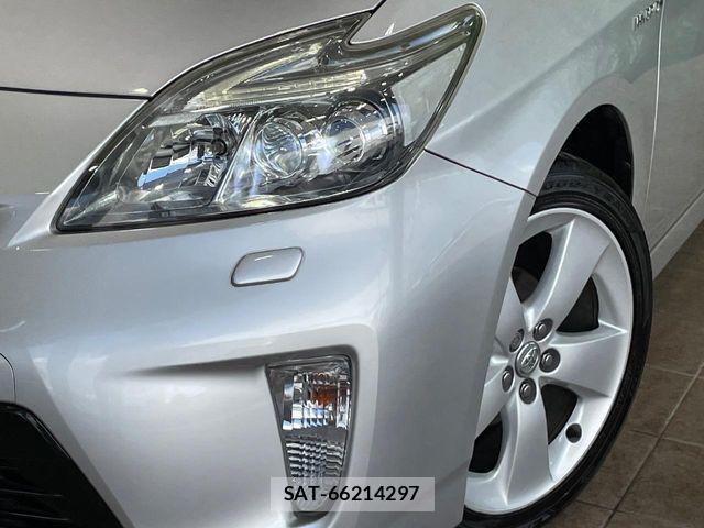 Toyota PRIUS 2013-03 8246390-11