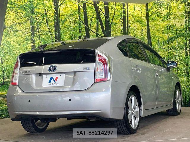 Toyota PRIUS 2013-03 8246390-15