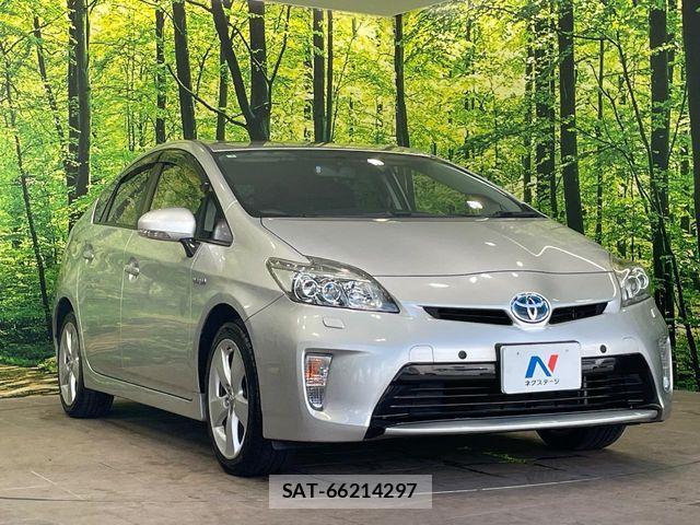 Toyota PRIUS 2013-03 8246390-16