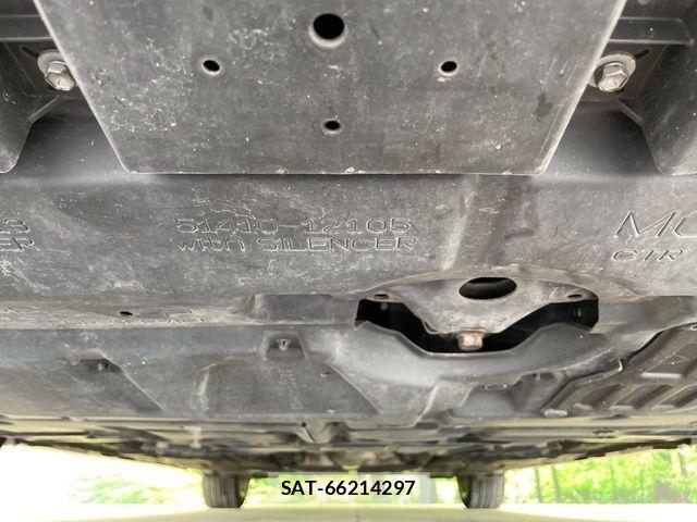 Toyota PRIUS 2013-03 8246390-18
