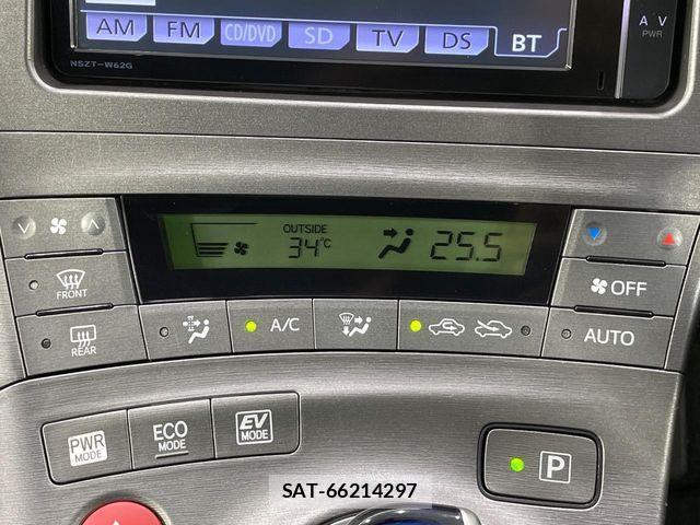 Toyota PRIUS 2013-03 8246390-5