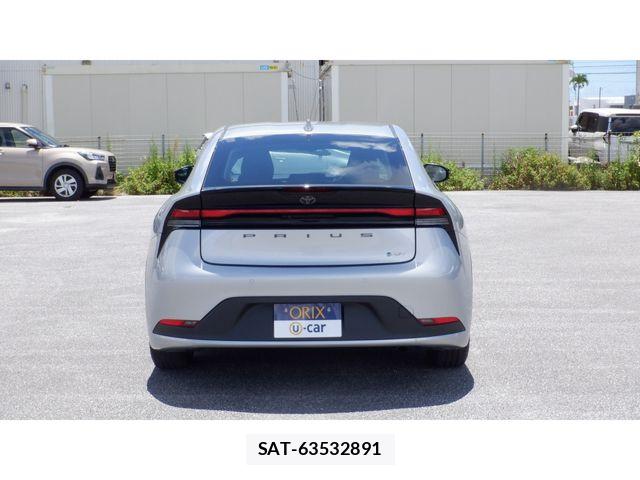 Toyota PRIUS 2023-10 8246372-4