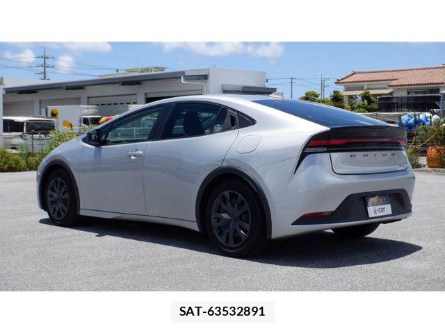 Toyota PRIUS 2023-10 8246372-5