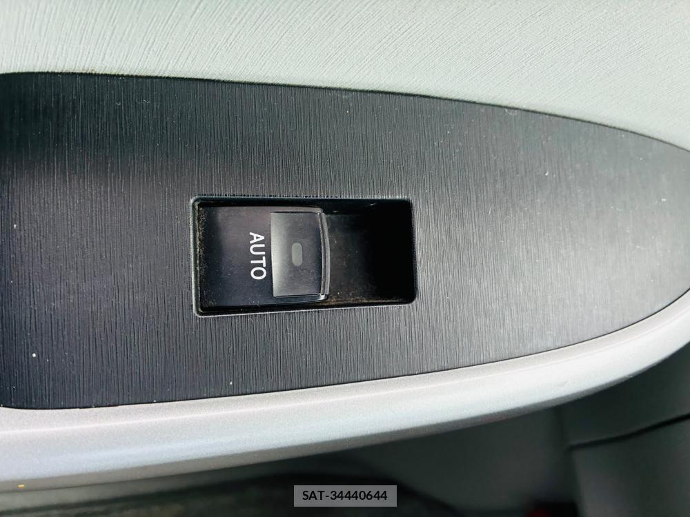 Toyota PRIUS 2010-05 8226618-22