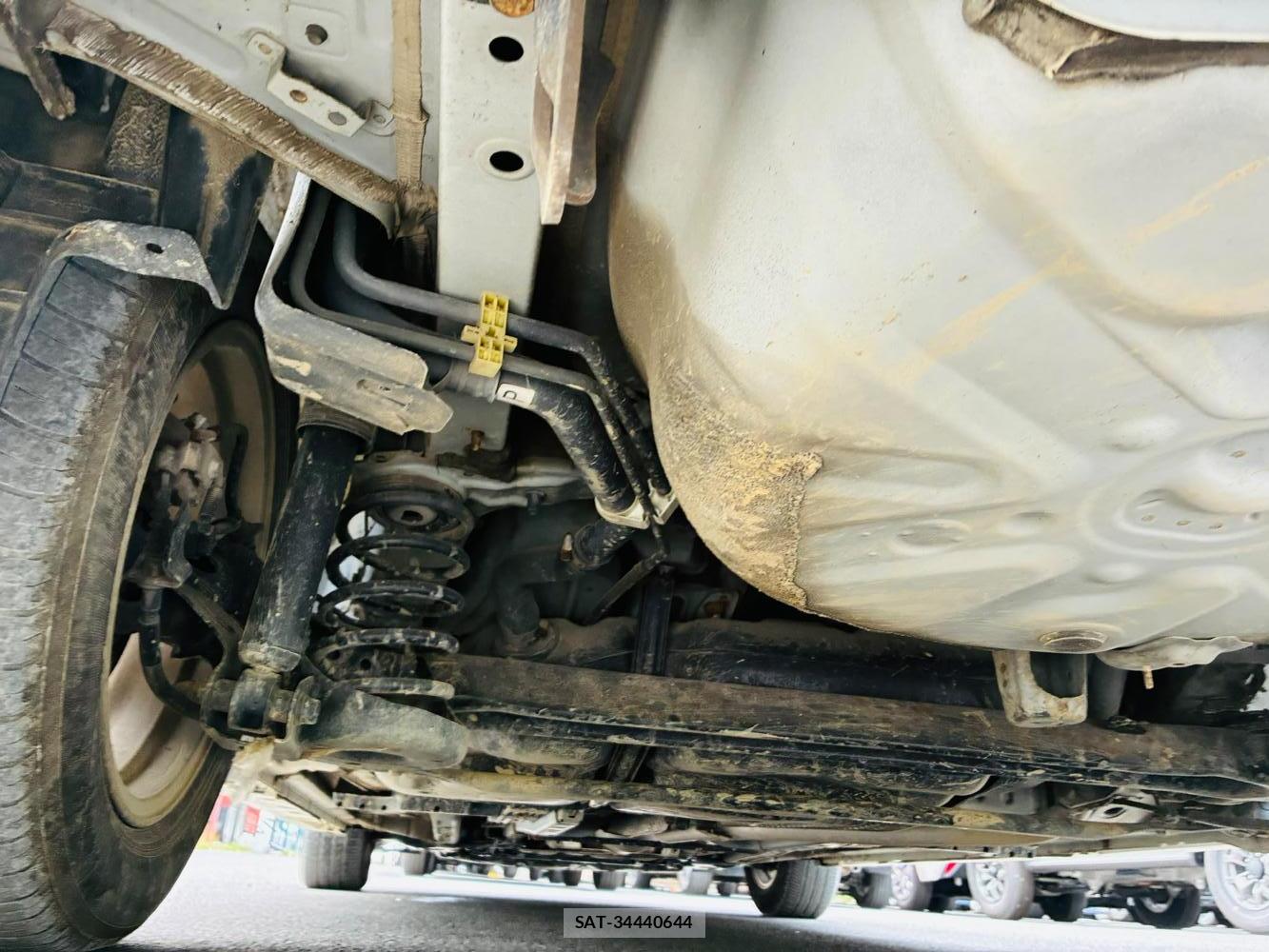 Toyota PRIUS 2010-05 8226618-34