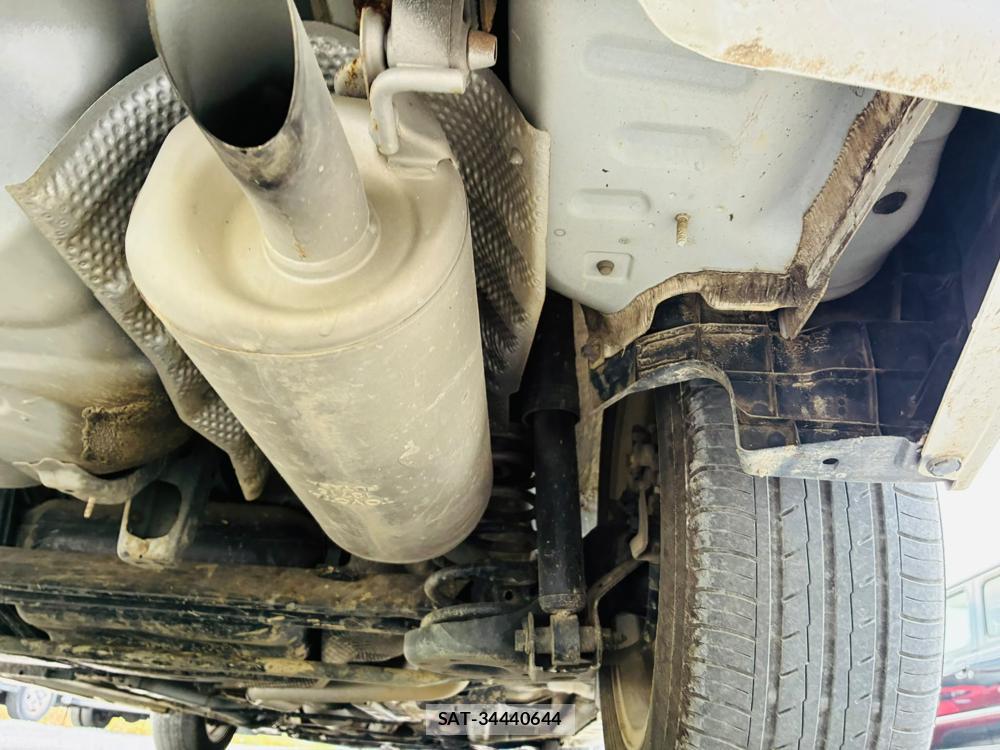 Toyota PRIUS 2010-05 8226618-35