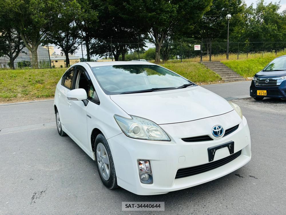 Toyota PRIUS 2010-05 8226618-6