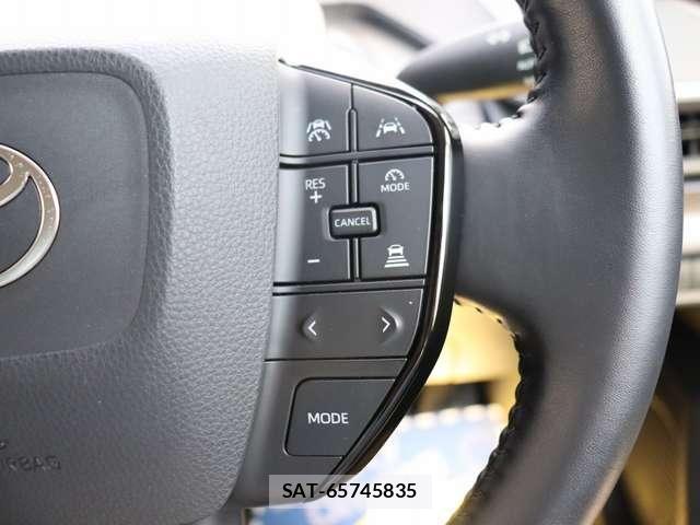 Toyota PRIUS 2023-04 8316422-13
